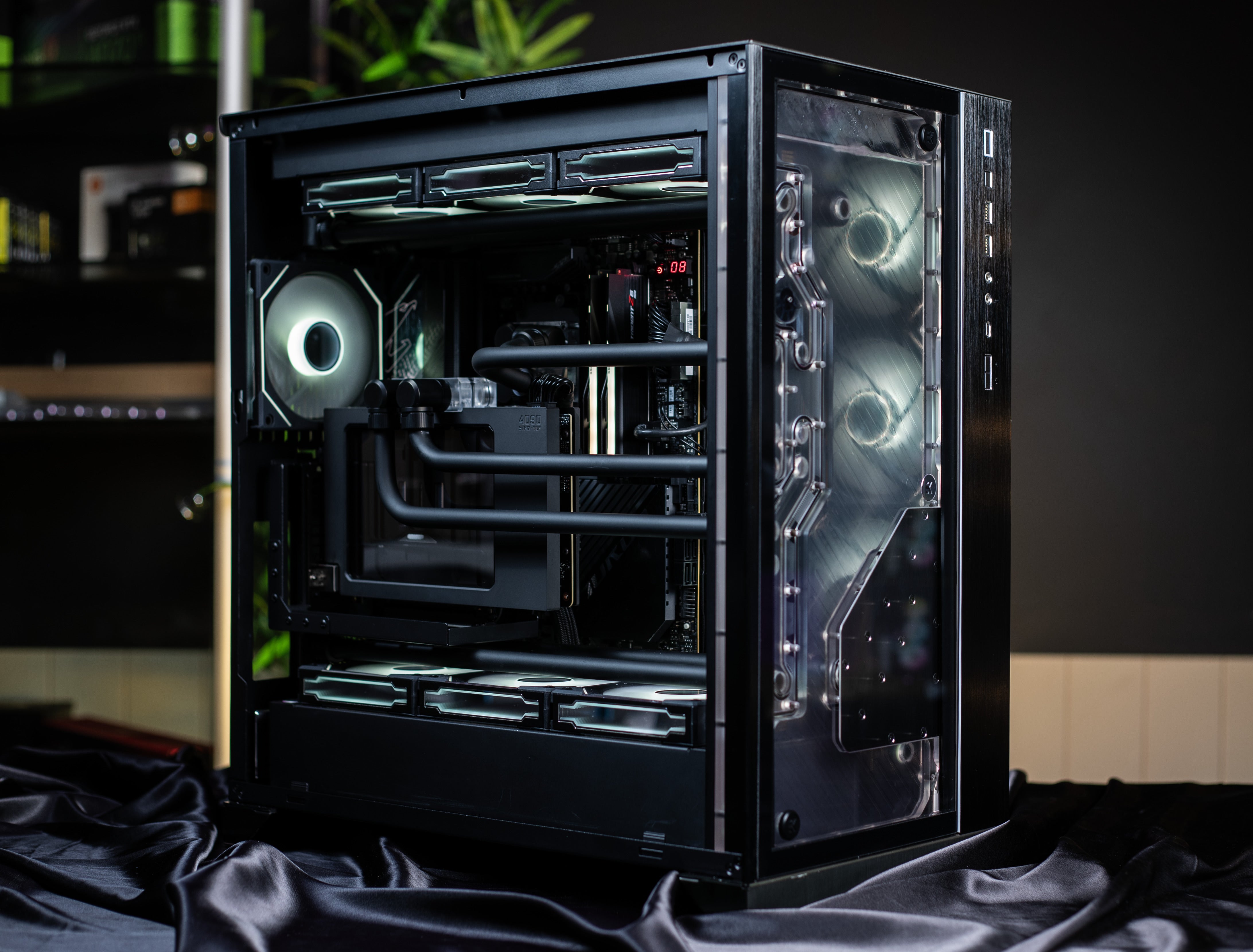 Archilles RTX 5090 ASUS ASTRAL Watercooled Gaming PC archilles-rtx-5090-asus-astral-watercooled-gaming-pc