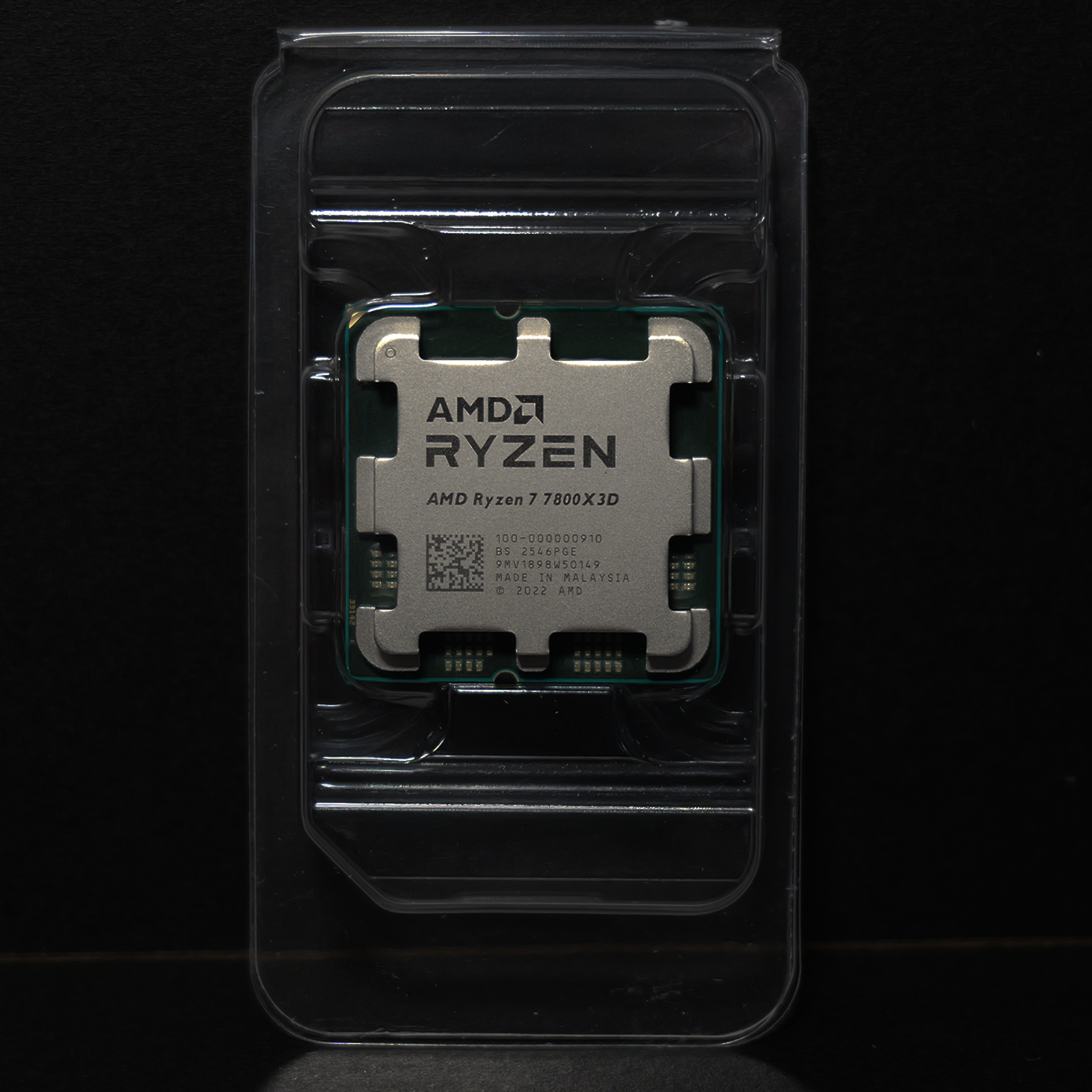 AMD Ryzen 7 7800X3D 8C/16T