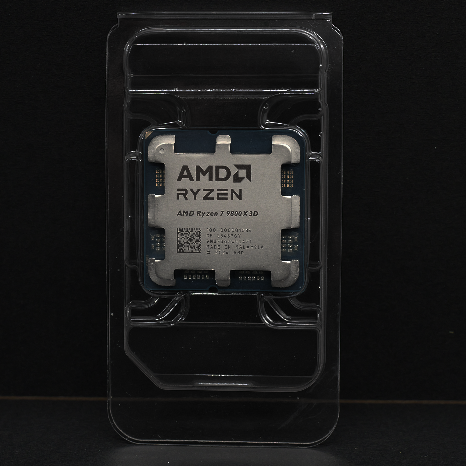 AMD Ryzen 7 9800X3D 8C/16T